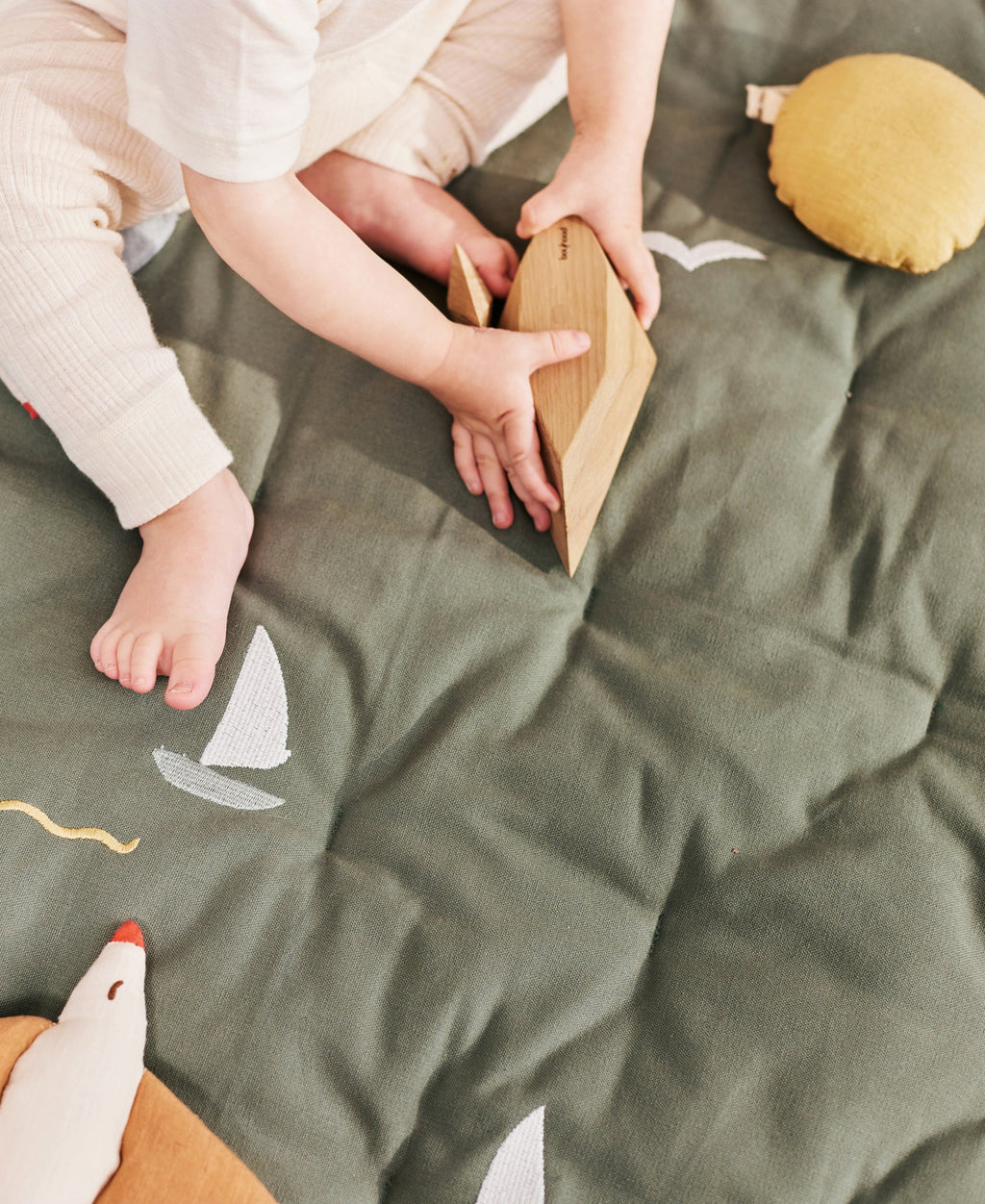 AlixFurniture Tapis d'éveil  Meri, Sailboats