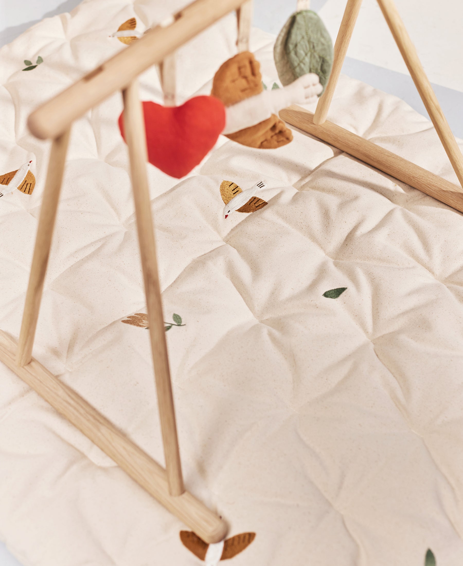 AlixFurniture Jouets Nora, Songbirds