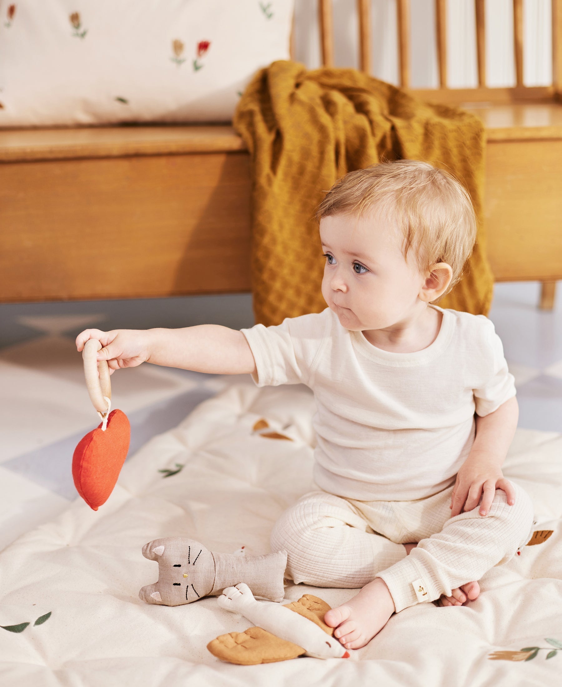 AlixFurniture Jouets Nora, Songbirds