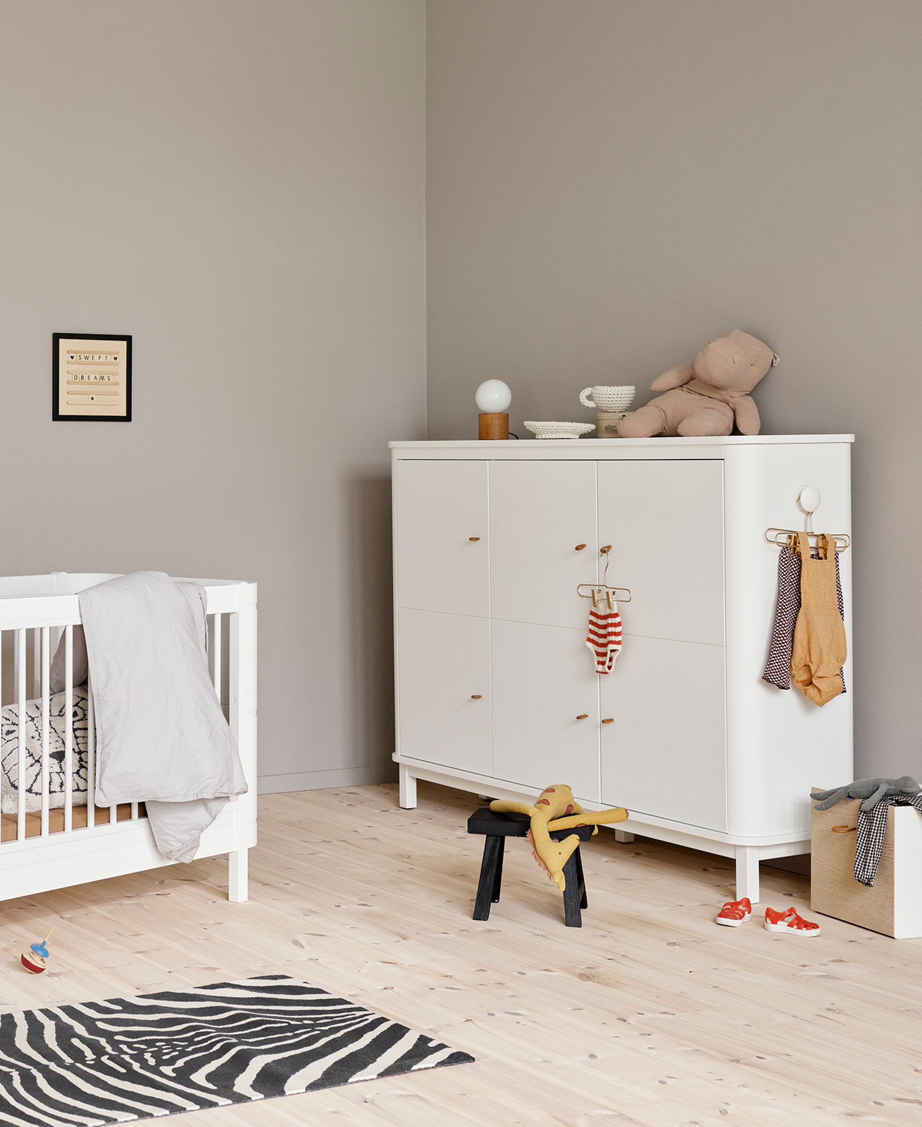 AlixFurniture Armoire multi-rangement 3 portes Wood, blanc