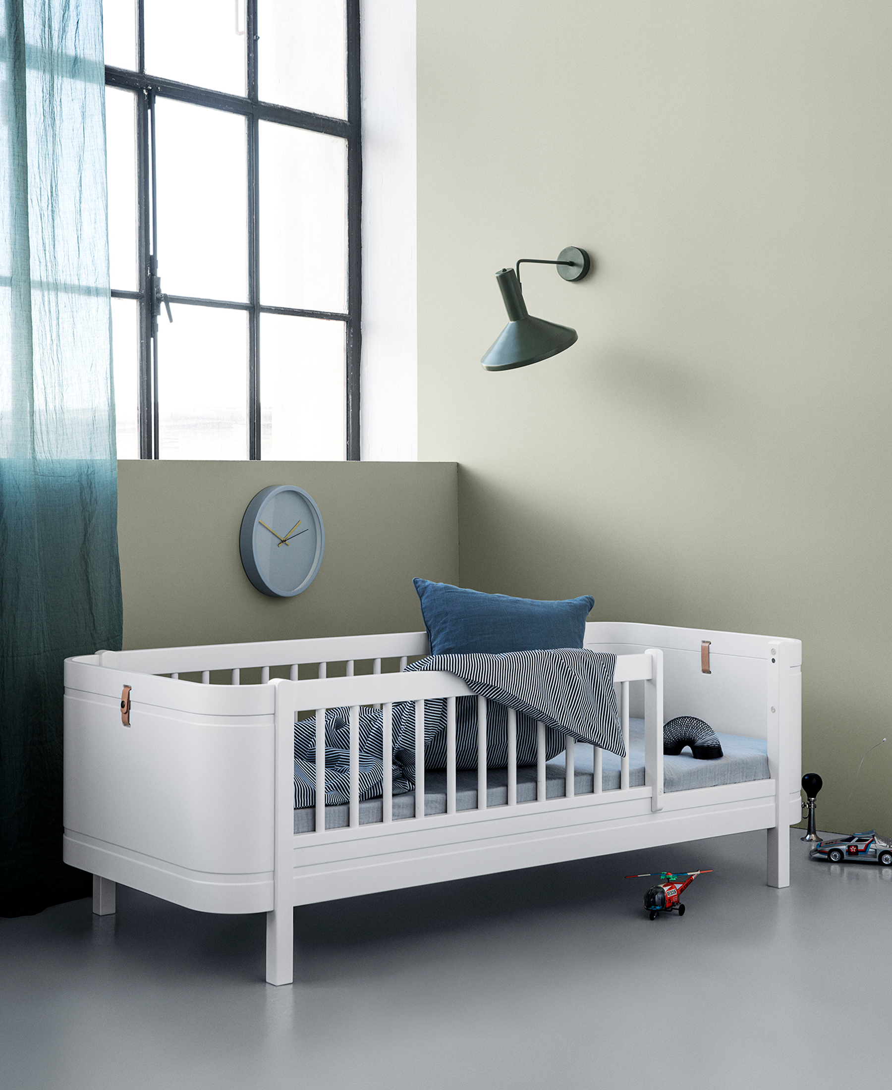 AlixFurniture Canapé-Lit Blanc – Élégance et Polyvalence pour Votre Intérieur