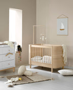 AlixFurniture Lit bébé évolutif Wood Mini+ avec kit junior inclus, chêne