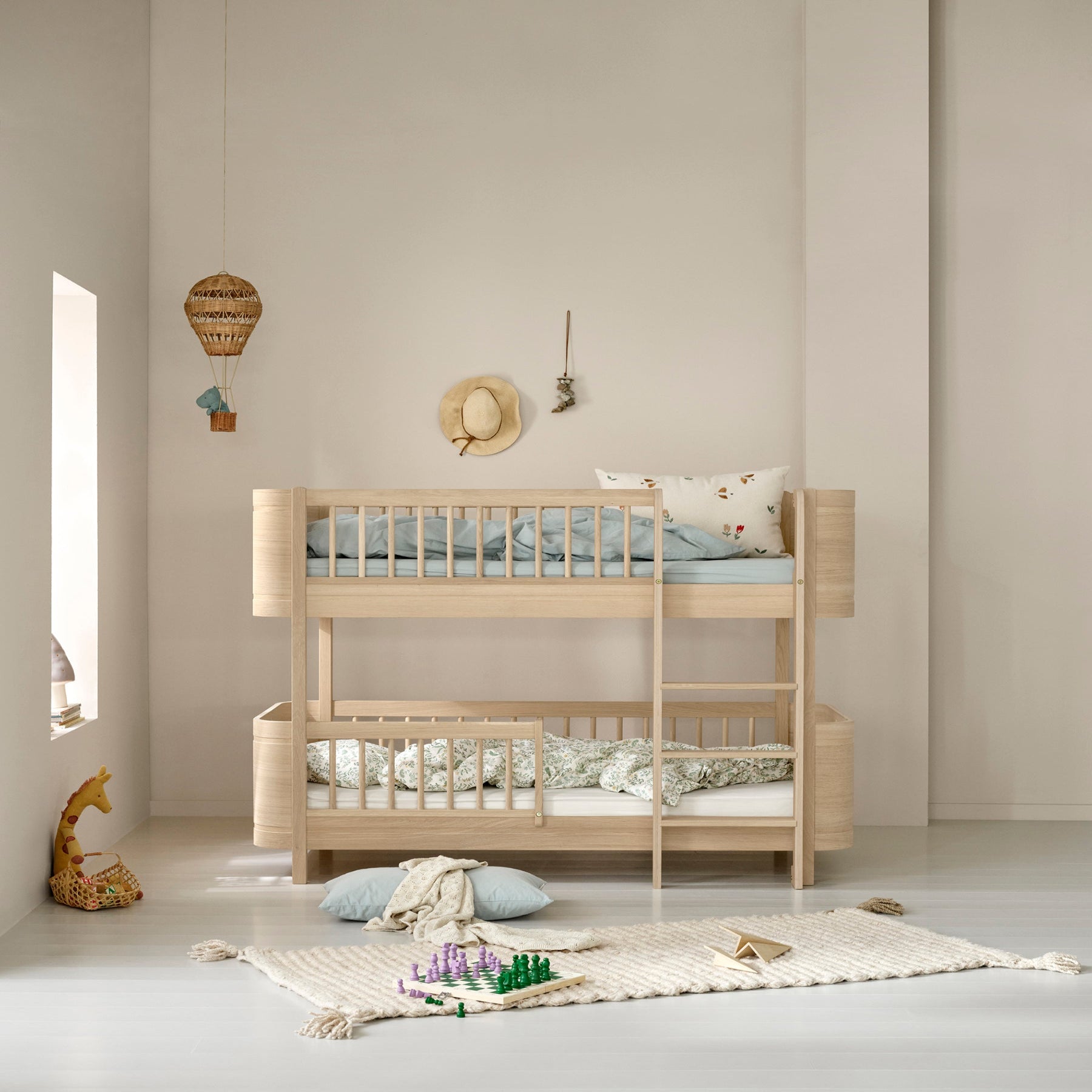 AlixFurniture Lit superposé mi-haut , chêne