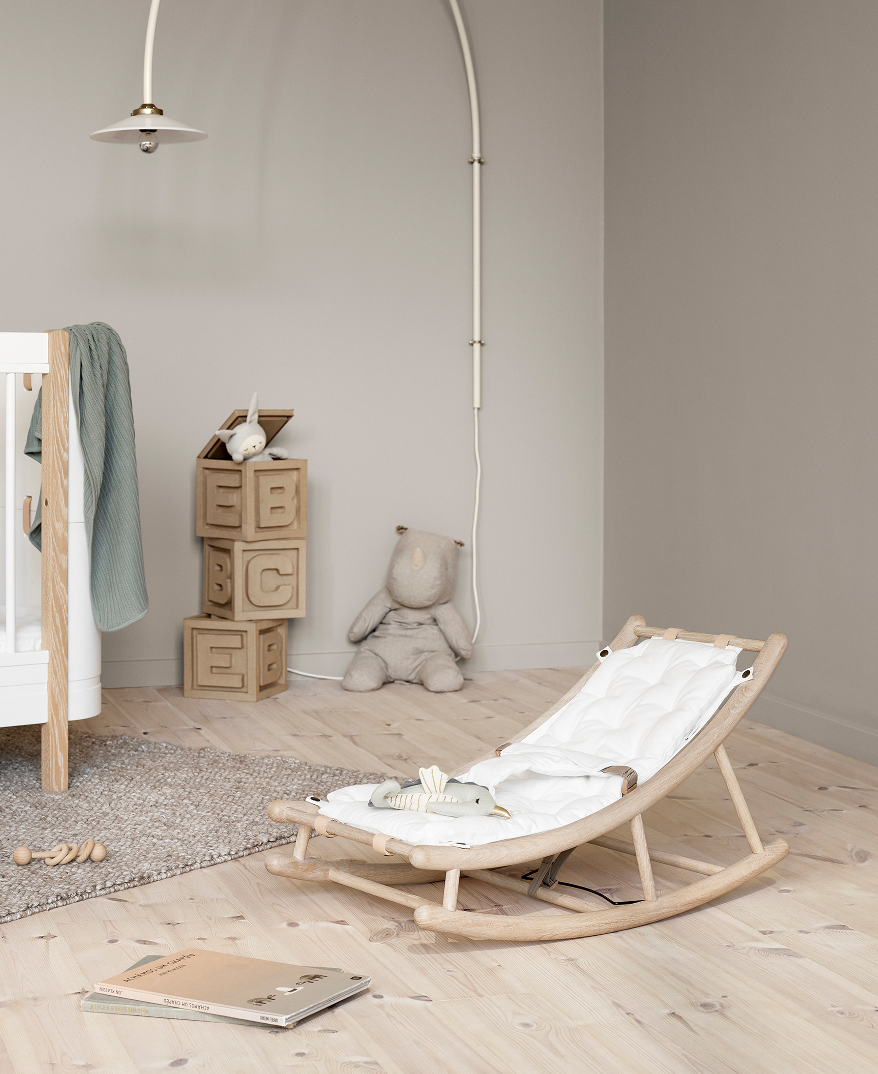 AlixFurniture Chaise À Bascule Évolutive Pour Bébé Et Enfant En Chêne Blanc Élégante
