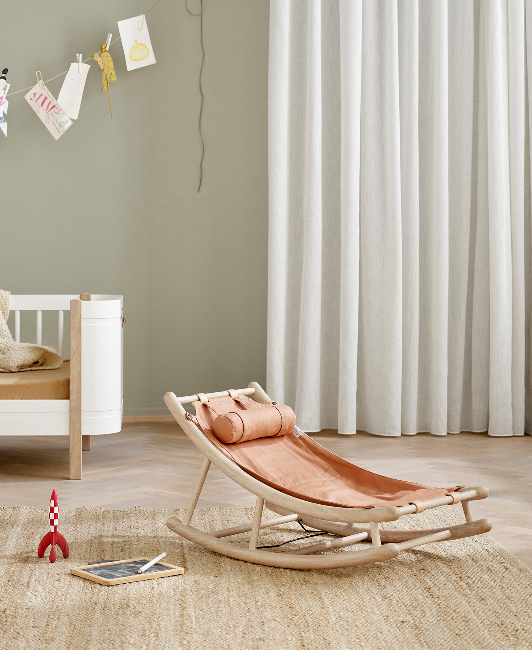 AlixFurniture Transat Bébé & Enfant Wood Chêne Caramel Élégant