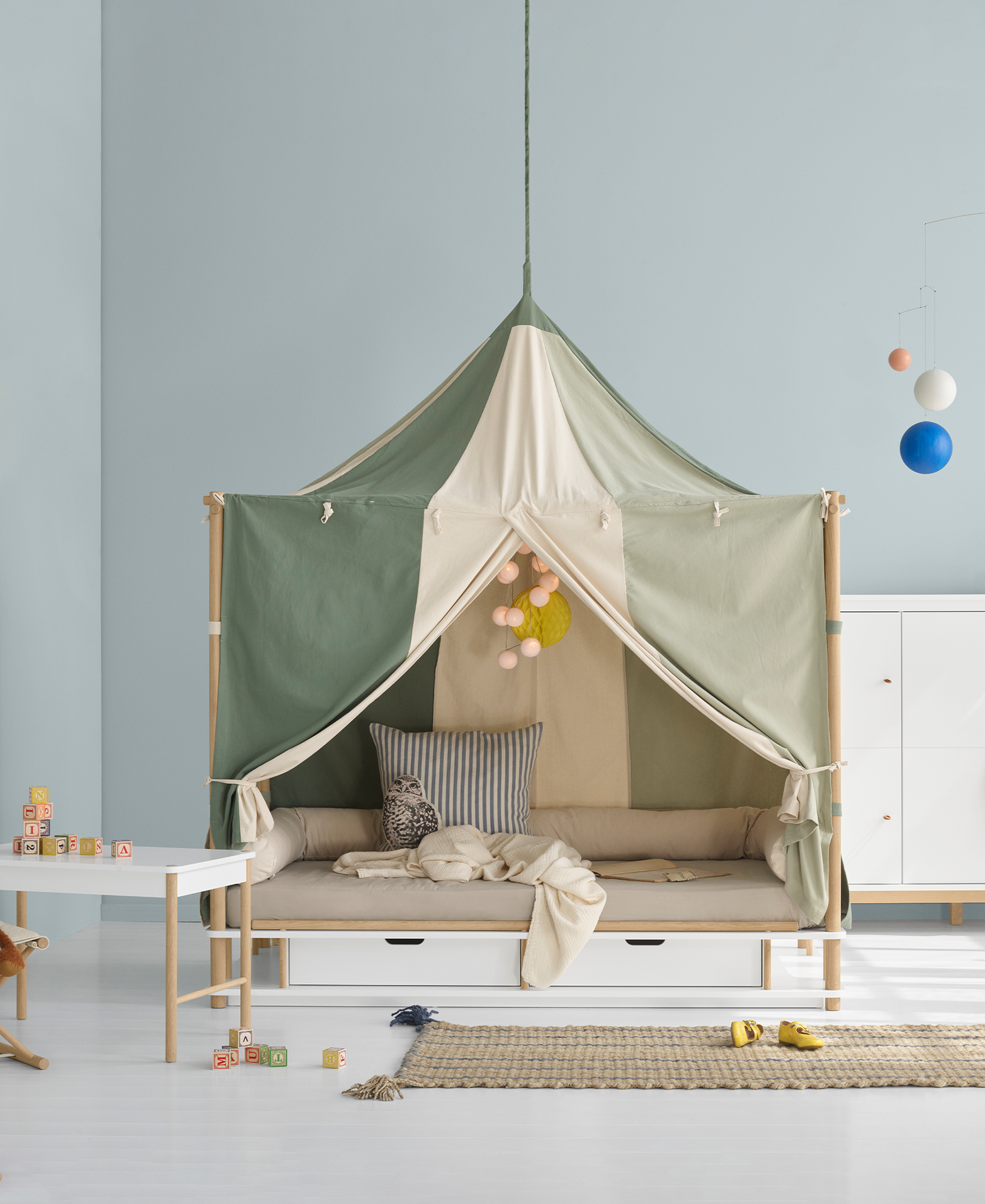 AlixFurniture Lit à baldaquin créatif pour enfants, design à quatre montants