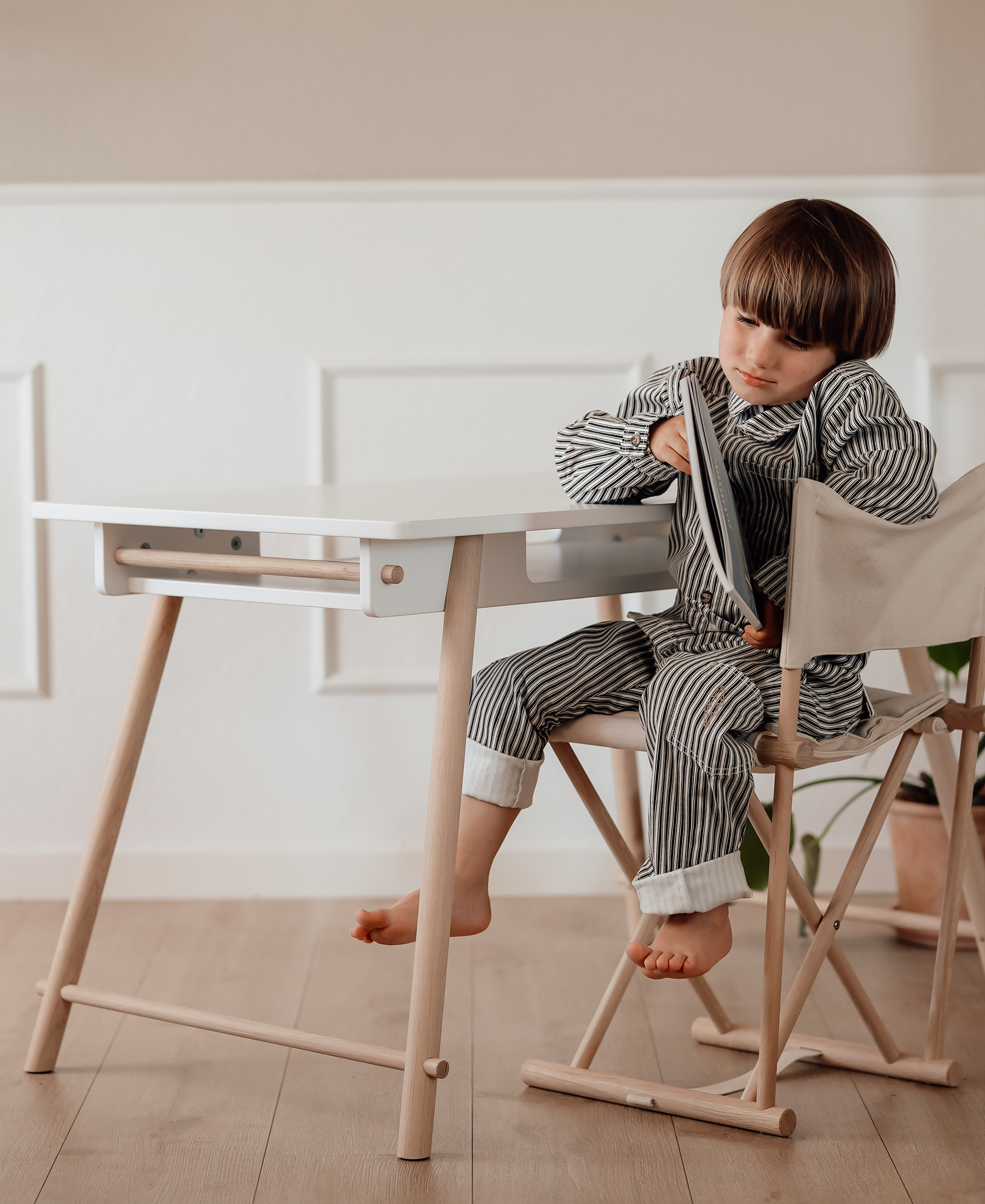 AlixFurniture Bureau créatif, réglable en hauteur, combinaison parfaite de blanc et de chêne