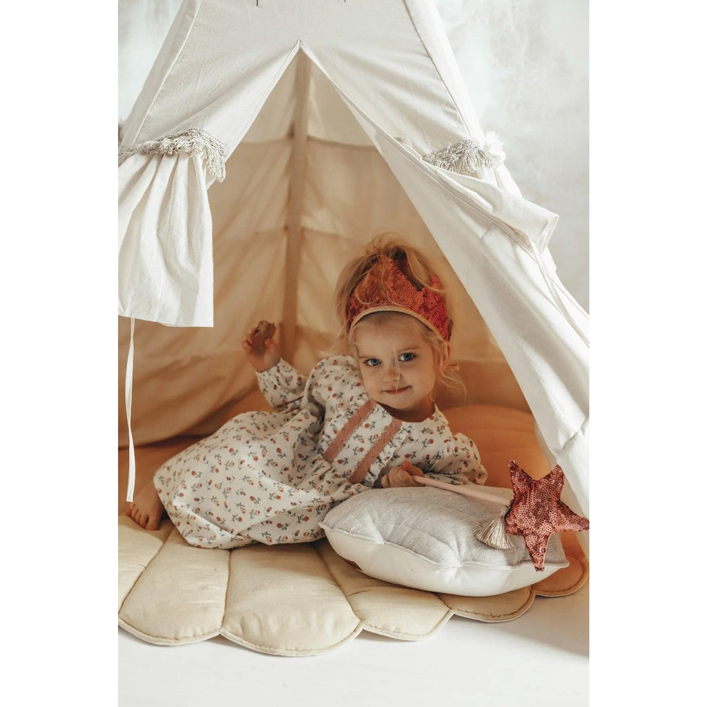 AlixFurniture Tente Tipi Bohème Élégante À Volants Et Broderies Raffinées