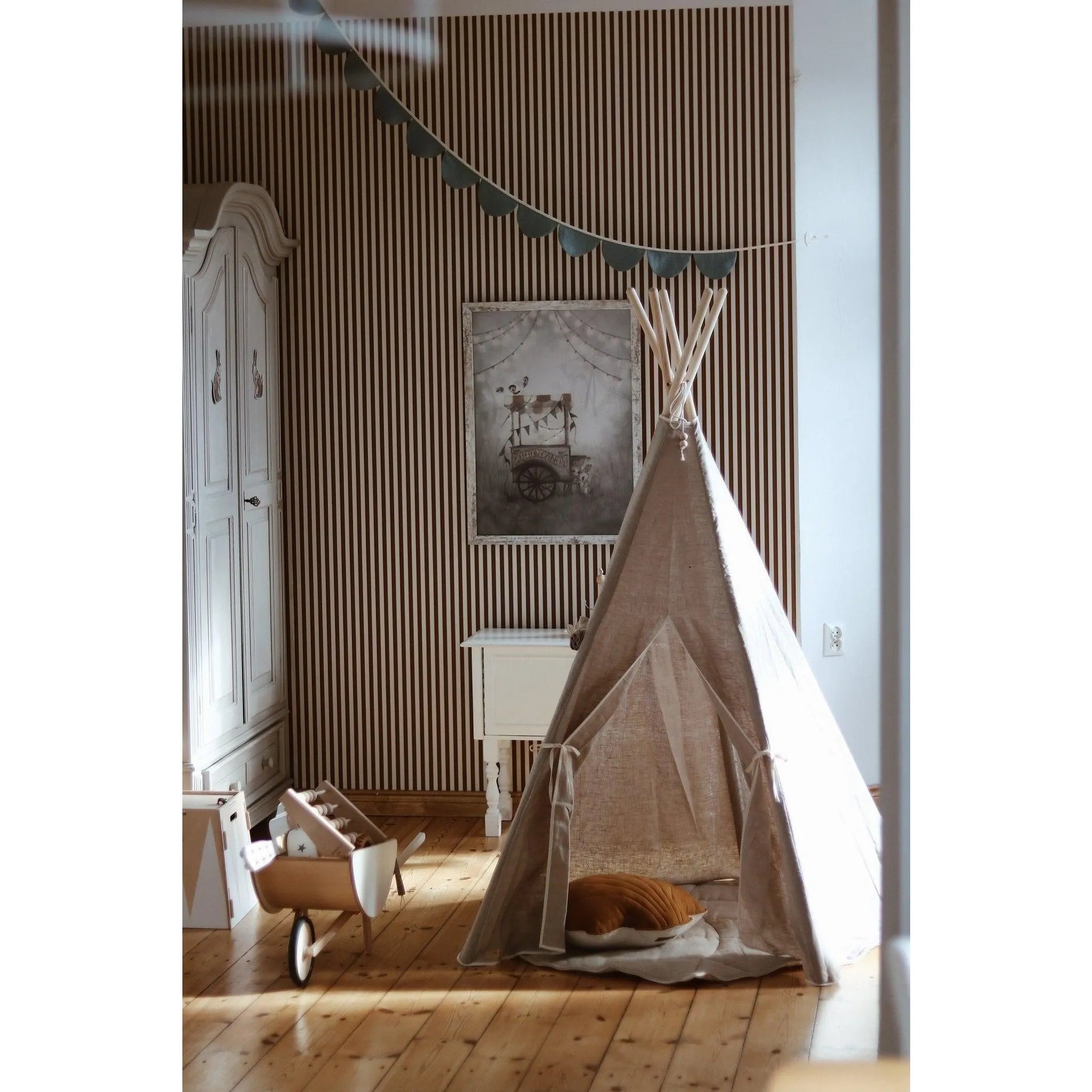 AlixFurniture - Tente tipi et tapis  Lin naturel  en coton et lin, design élégant et structure stable
