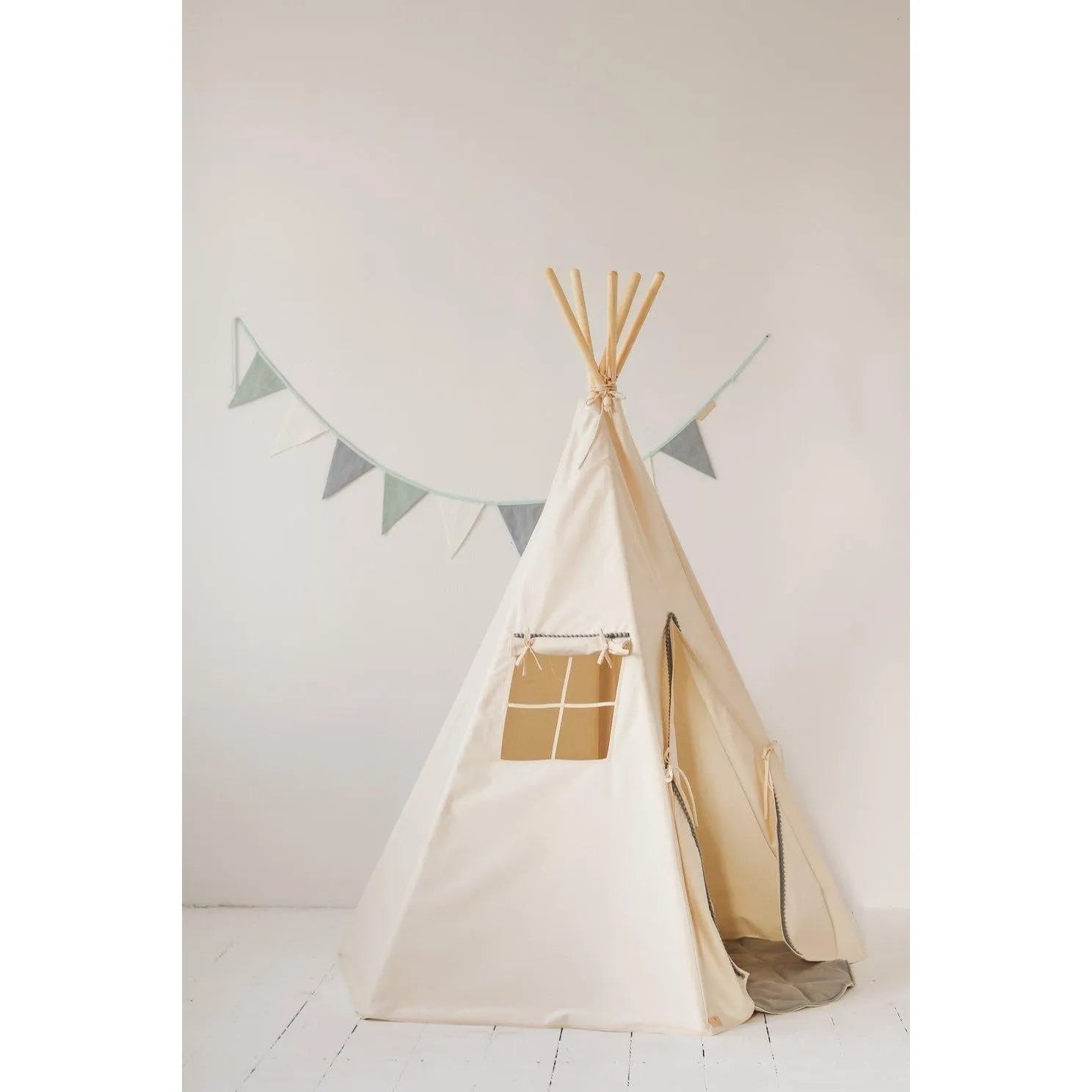 AlixFurniture - Tipi  Tente Grise avec pompons et tapis, design élégant en coton et structure stable