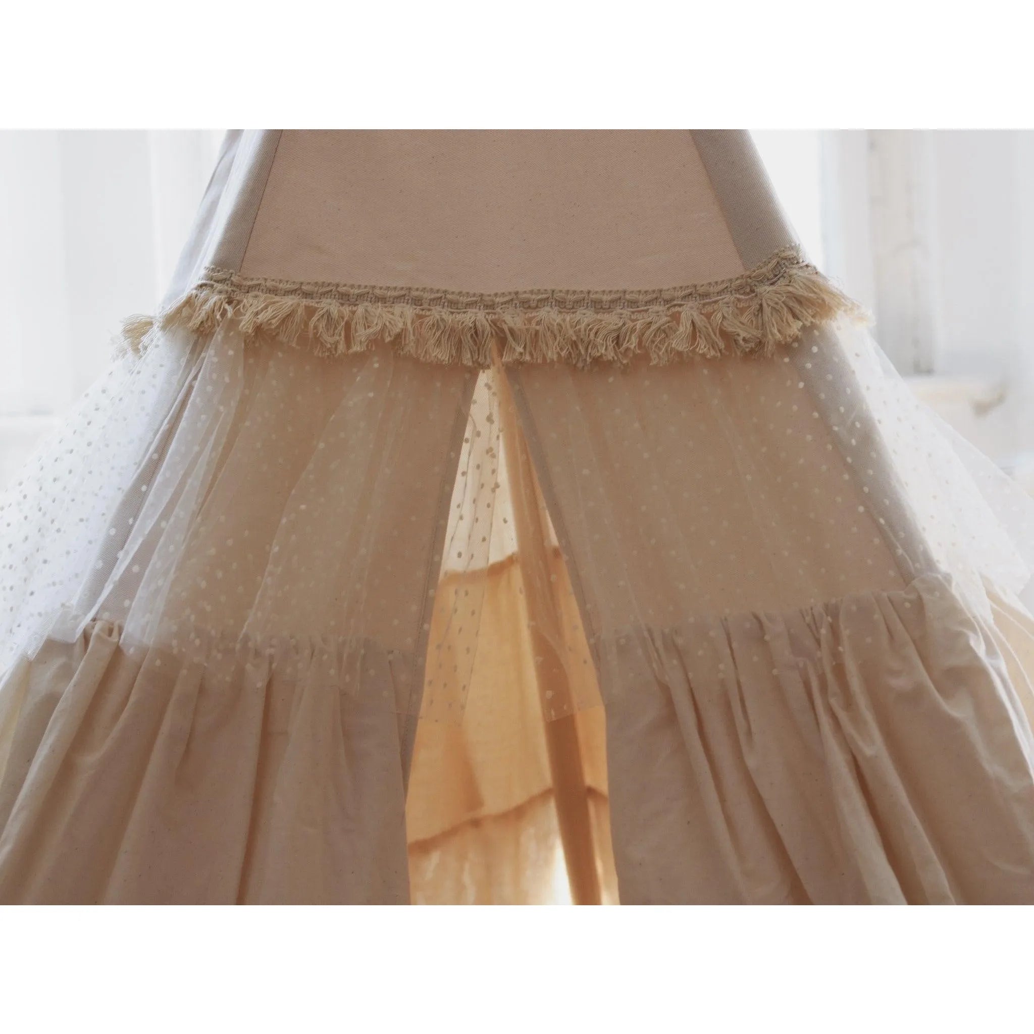 AlixFurniture Élégante Tente Tipi Shabby Chic Avec Volants Pour Enfants